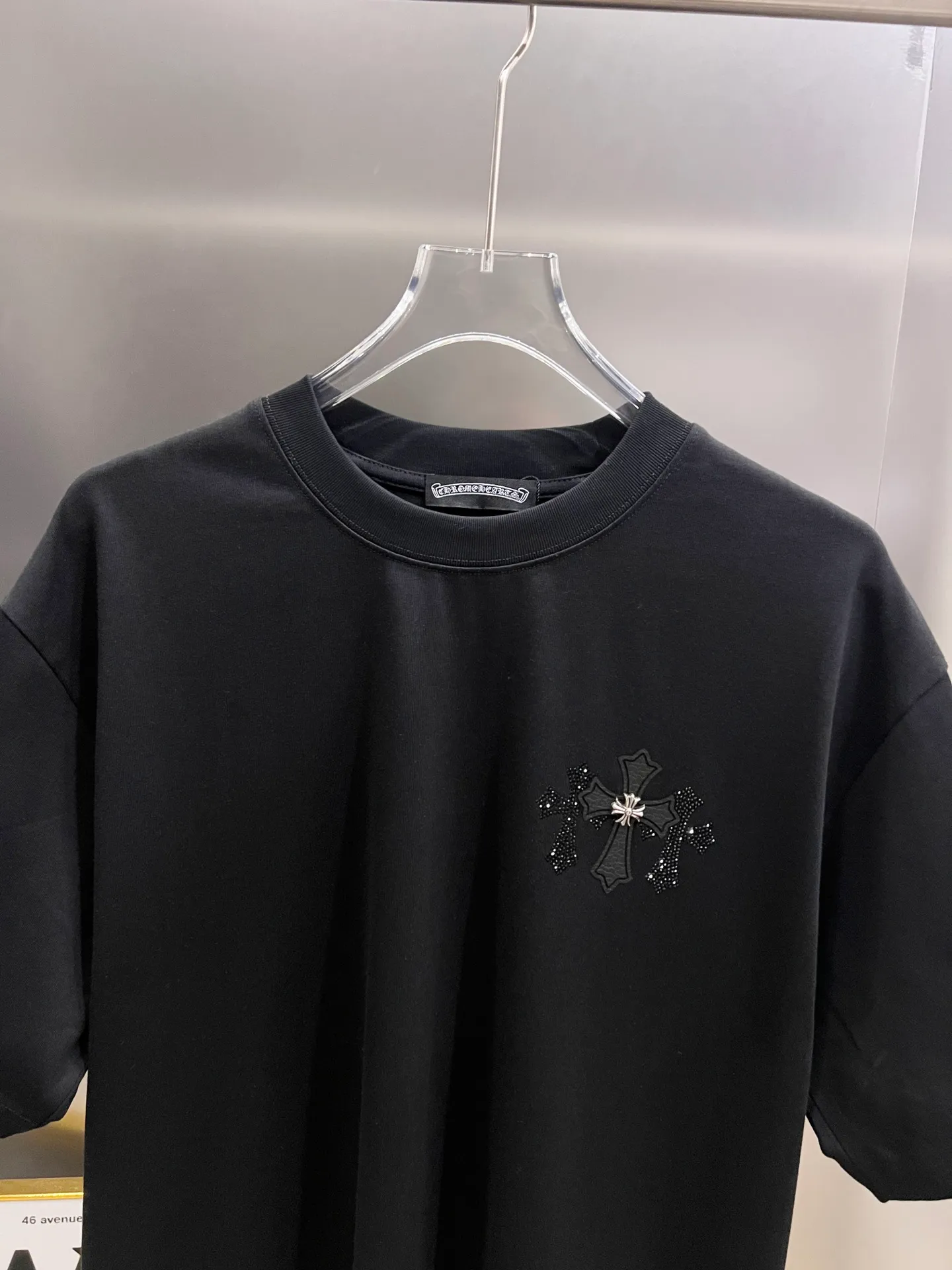 🅿️190 CH Crow 2025 Autumn and Winter New Short-sleeved T-shirt Cross leather craft Customized hardware metal + Middle Eastern Australian diamond design craft The real thing is great🔥Same style for men and women, loose version Size S M L XL XXL Five sizes Black White Angora Red